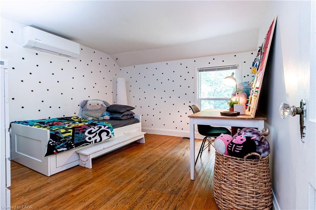 39 Park Street E Property Photo 34