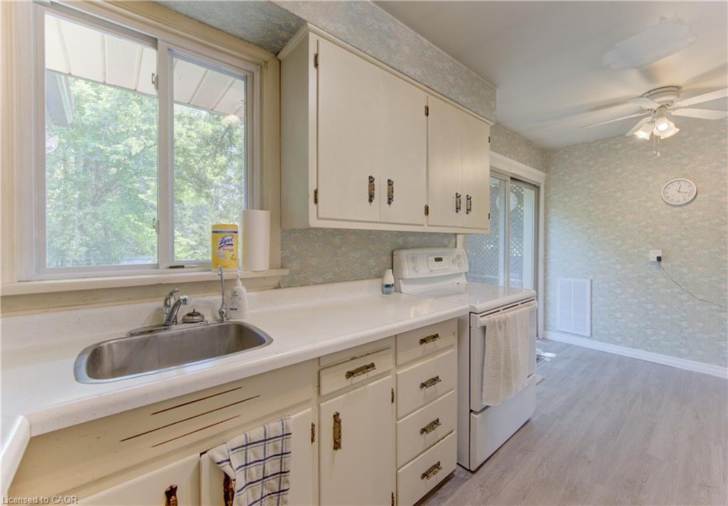 9 Rothsay Avenue Property Photo 5