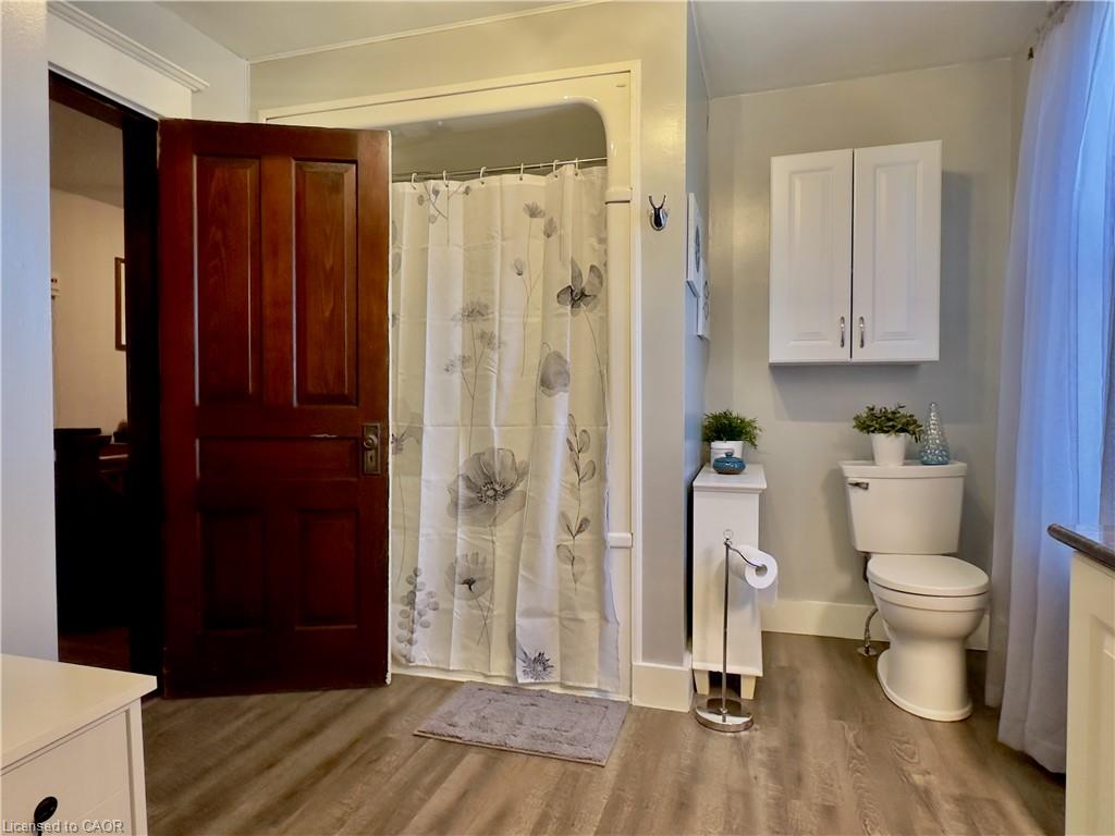 160 William Street Property Photo 34
