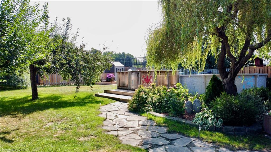 160 William Street Property Photo 38