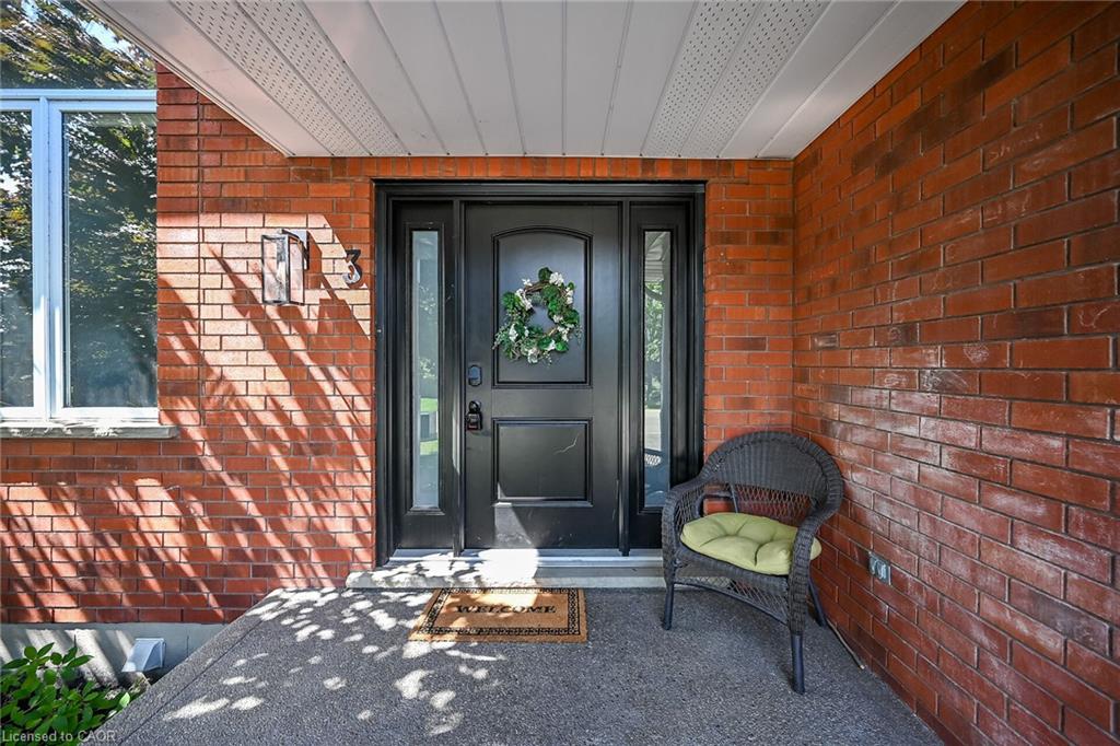 3 Kintyre Court Property Photo 2