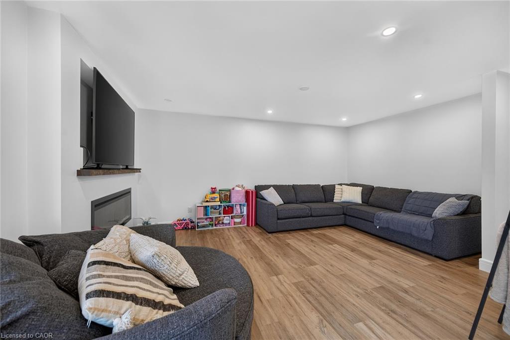 3 Kintyre Court Property Photo 17