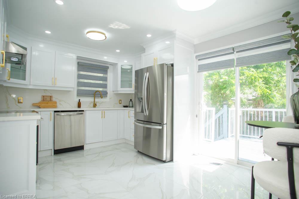 61 Leslie Avenue Property Photo 13