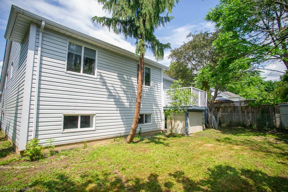 61 Leslie Avenue Property Photo 38