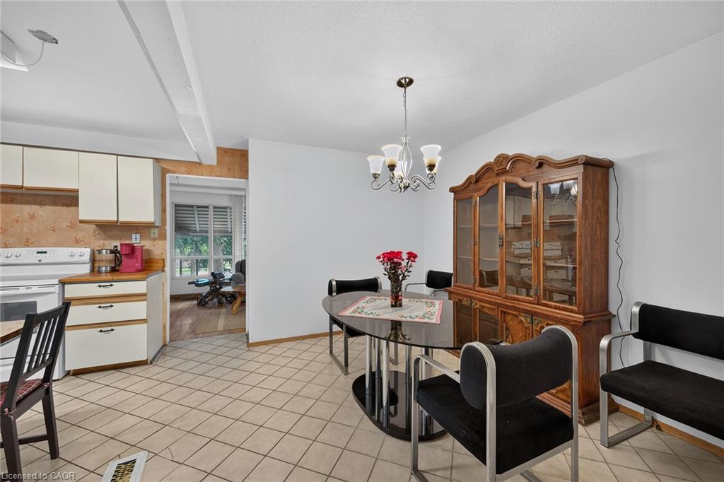 3239 Queen Frederica Drive Property Photo 12