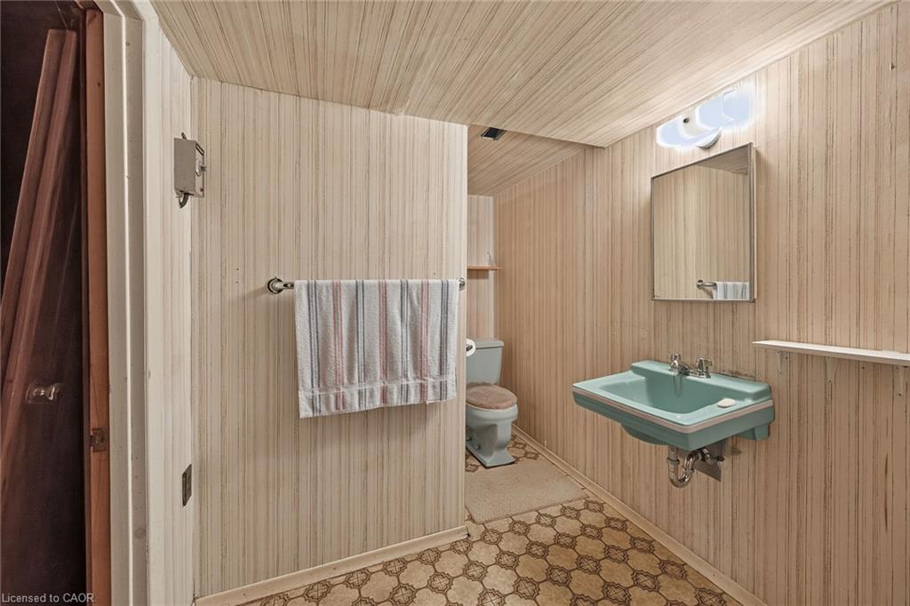 3239 Queen Frederica Drive Property Photo 36