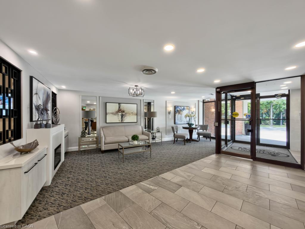 202-1230 Marlborough Court Property Photo 4