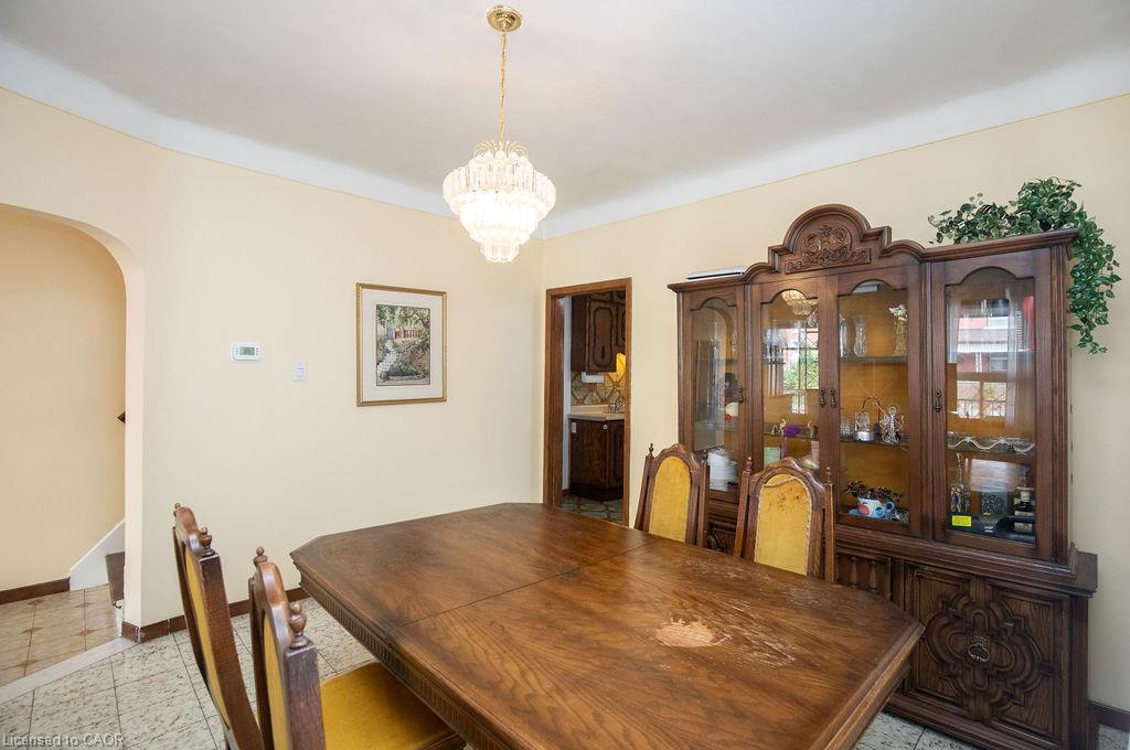 66 Sherman Avenue N Property Photo 8