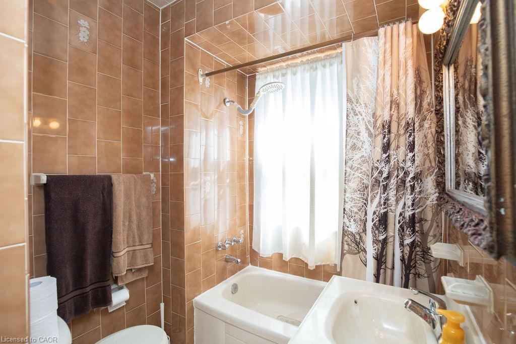 66 Sherman Avenue N Property Photo 18