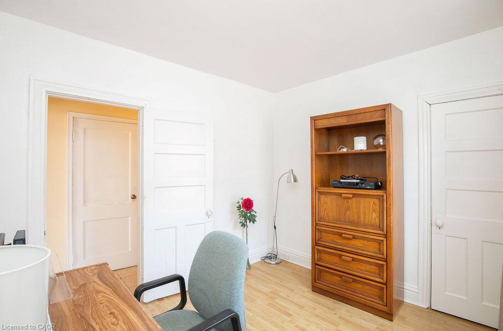 66 Sherman Avenue N Property Photo 21