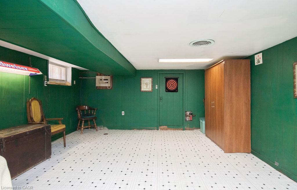 66 Sherman Avenue N Property Photo 32
