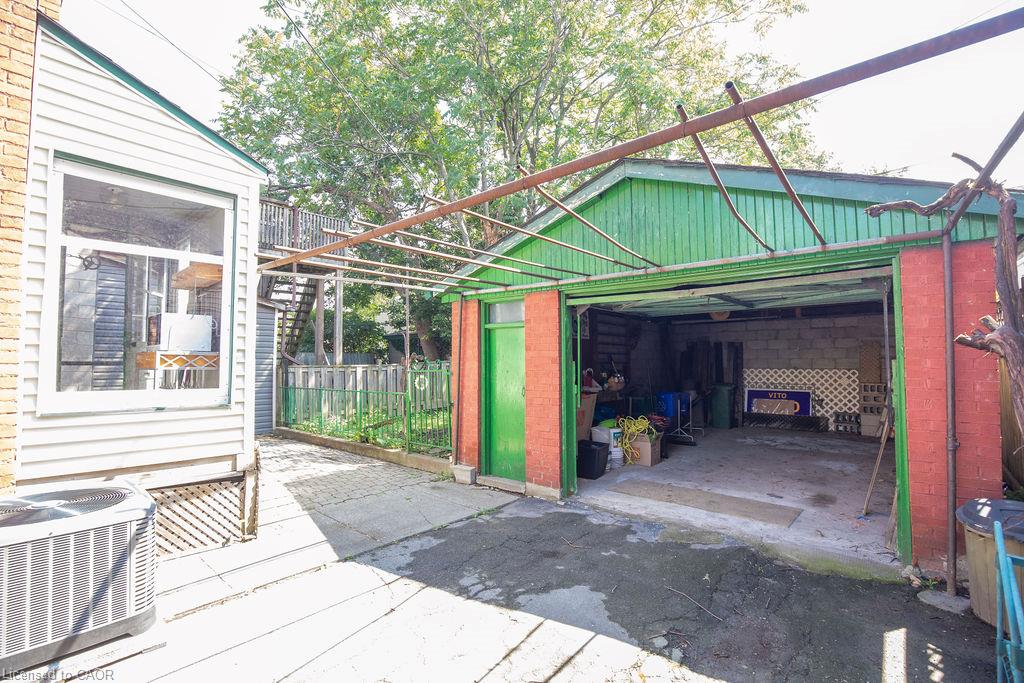 66 Sherman Avenue N Property Photo 42