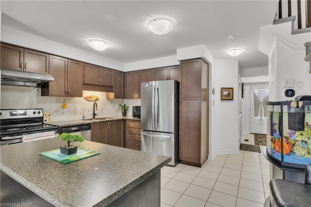 44 Arlington Crescent Property Photo 6
