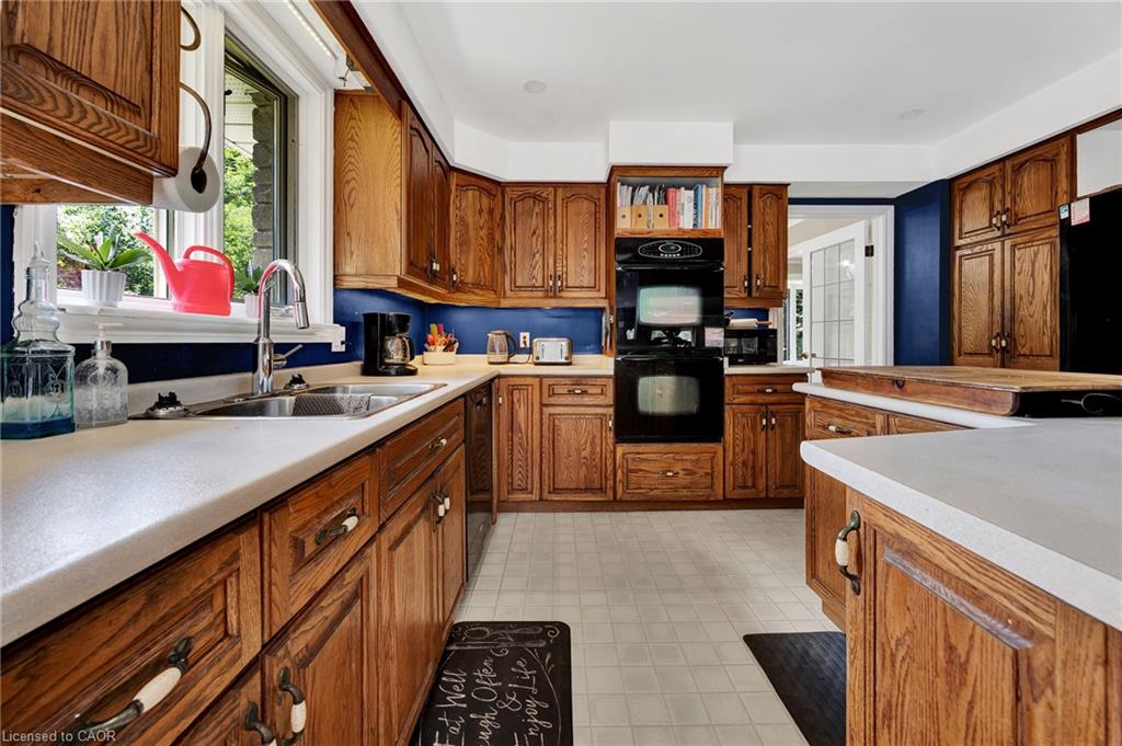 1 Danube Drive Property Photo 13