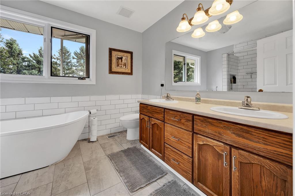 1 Danube Drive Property Photo 18