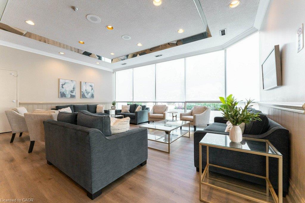 1106-880 Dundas Street W Property Photo 37