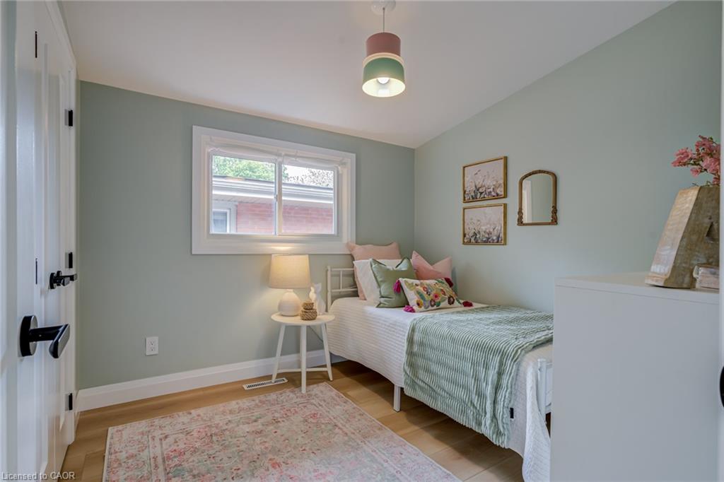 28 Helen Street Property Photo 18
