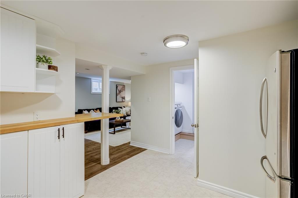 28 Helen Street Property Photo 32