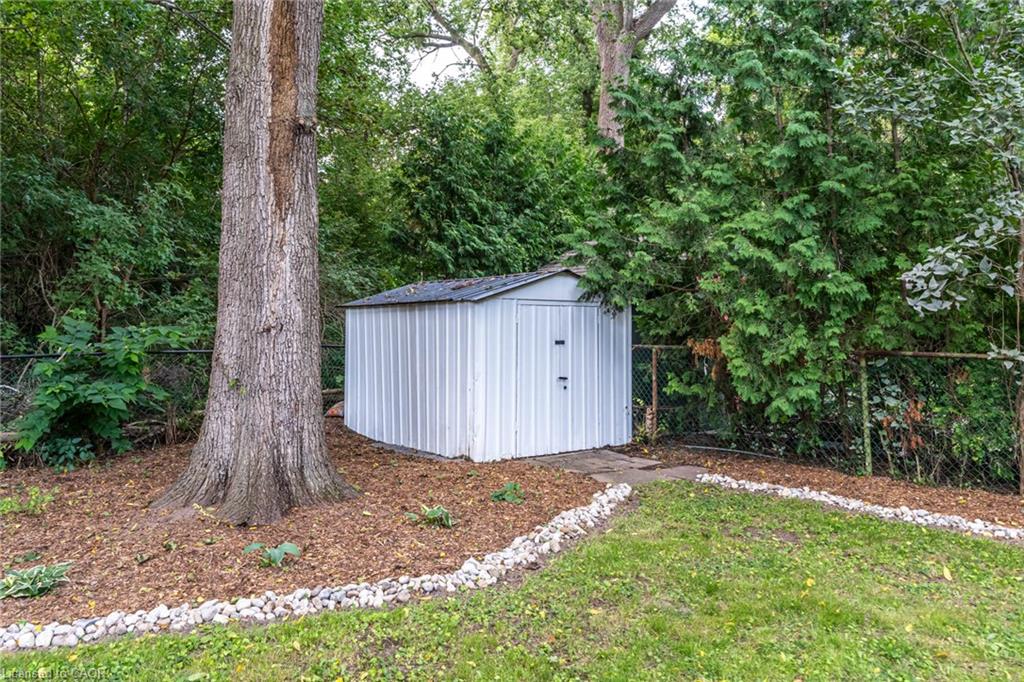 28 Helen Street Property Photo 45