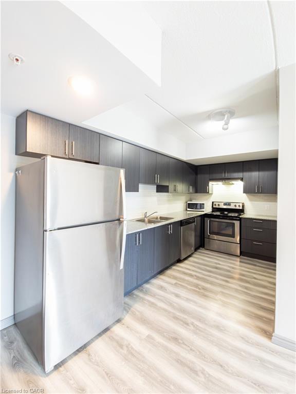F212-275 Larch Street Property Photo 10