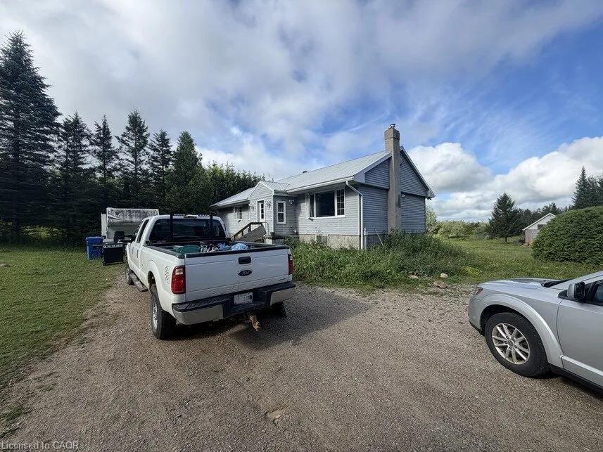 555178 Mono-amaranth Townline Property Photo 1