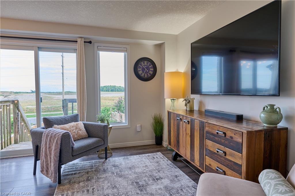 212 Red Clover Court Property Photo 8