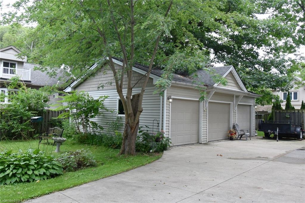 120 Eaglewood Boulevard Property Photo 6