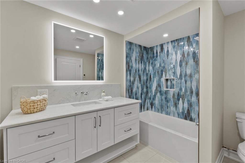 5b Wilholme Drive Property Photo 35