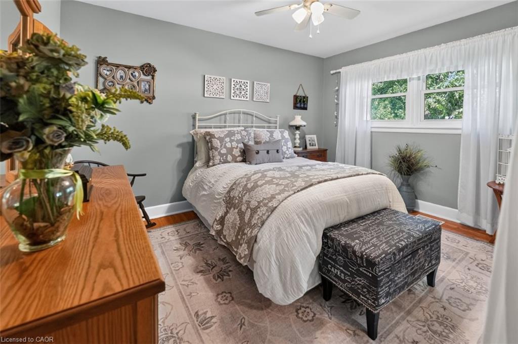465 Springbank Crescent Property Photo 12