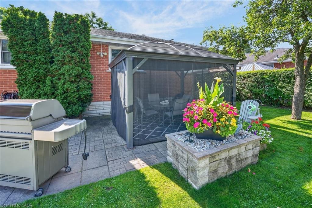 465 Springbank Crescent Property Photo 25