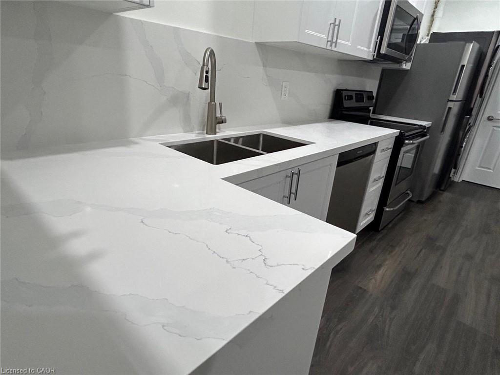 31 Sofitel Drive Property Photo 10