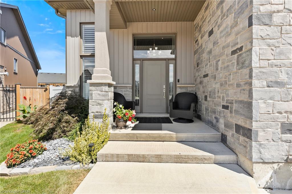 3 Delicious Court Property Photo 6