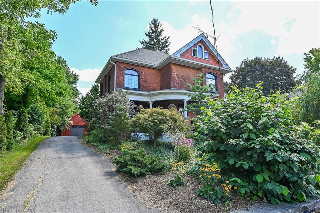 2074 Governors Road Property Photo 1