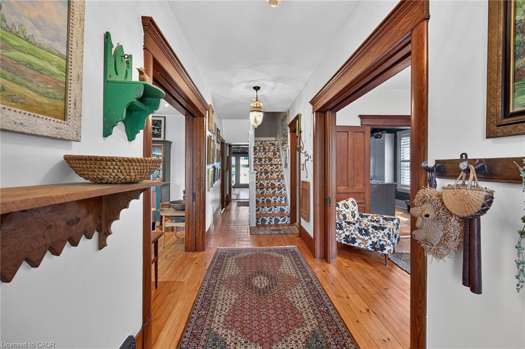 2074 Governors Road Property Photo 3