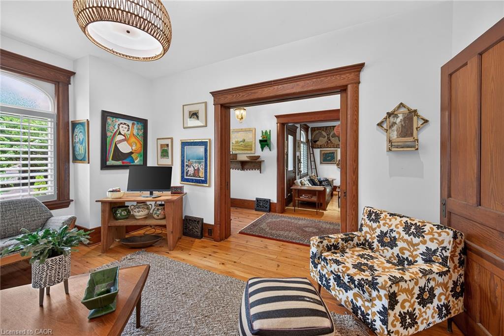 2074 Governors Road Property Photo 8