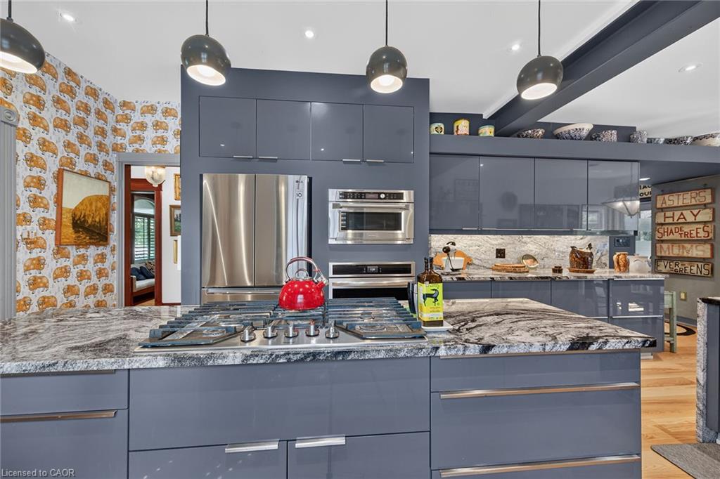 2074 Governors Road Property Photo 10