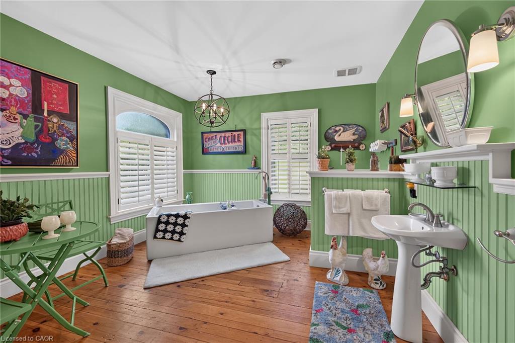 2074 Governors Road Property Photo 29