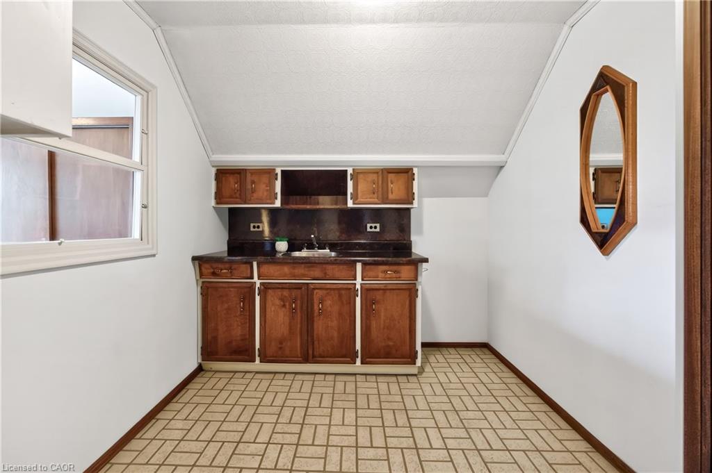 162 Mavety Street Property Photo 35