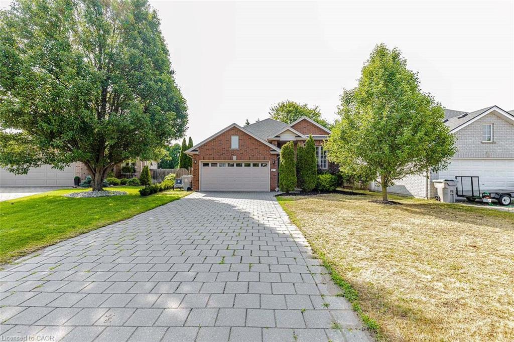 47 Queensway Drive Property Photo 2