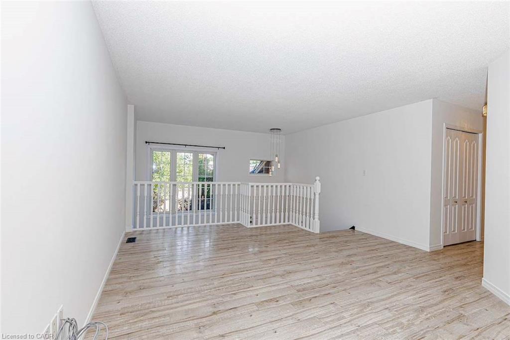 47 Queensway Drive Property Photo 7