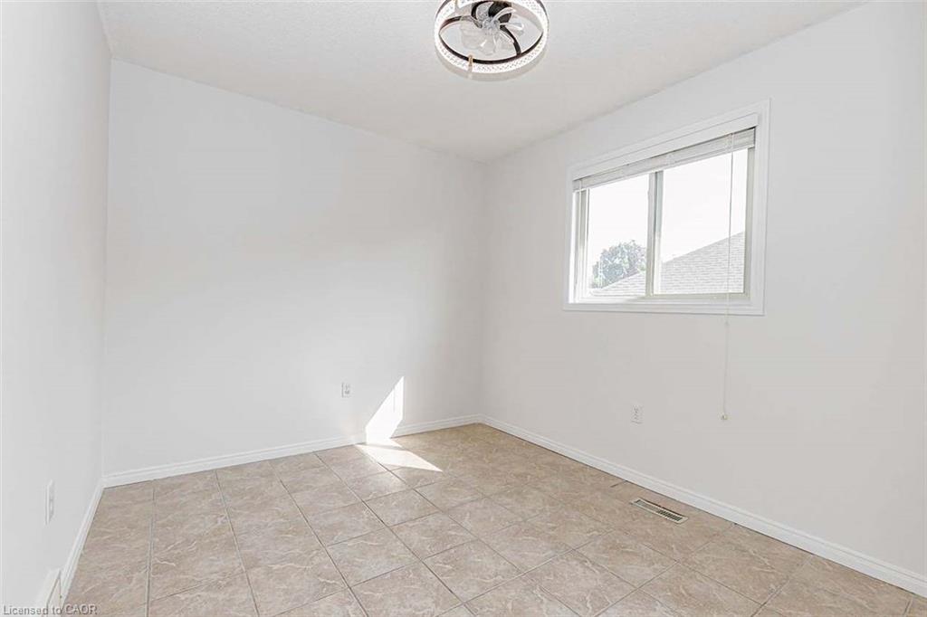 47 Queensway Drive Property Photo 18