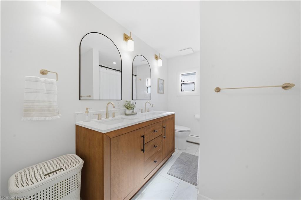 33 Wood Street Property Photo 5