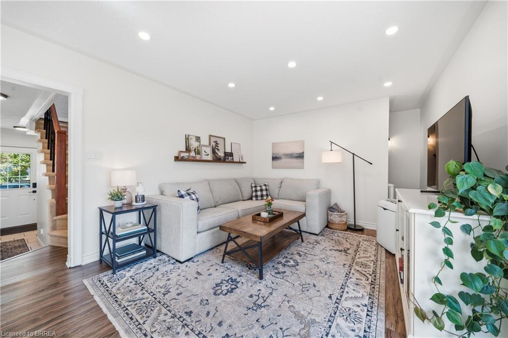 33 Wood Street Property Photo 7