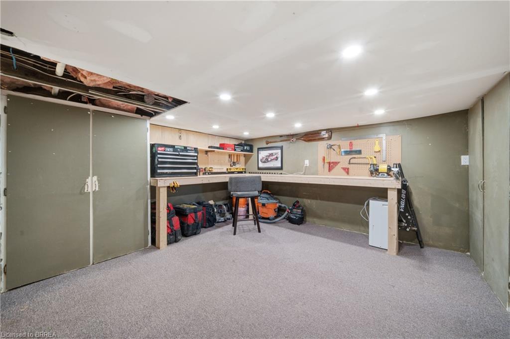33 Wood Street Property Photo 22