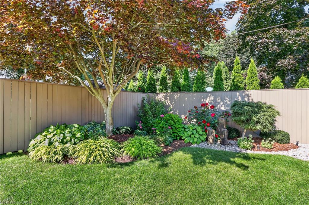 86 Hedge Lawn Drive Property Photo 45