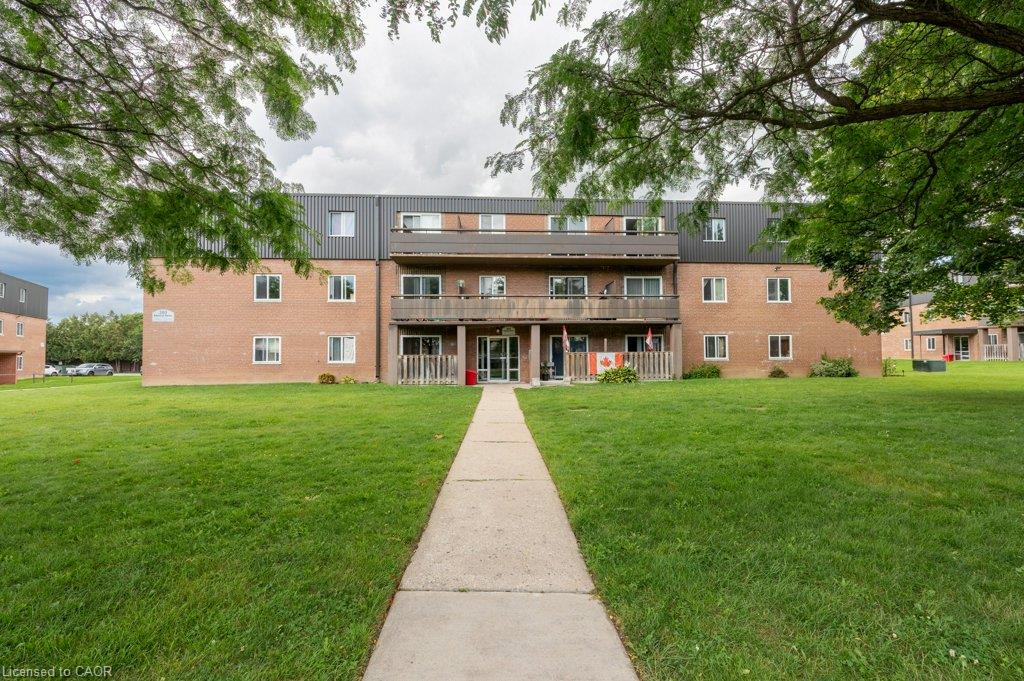 208-380 Admiral Drive Property Photo 1