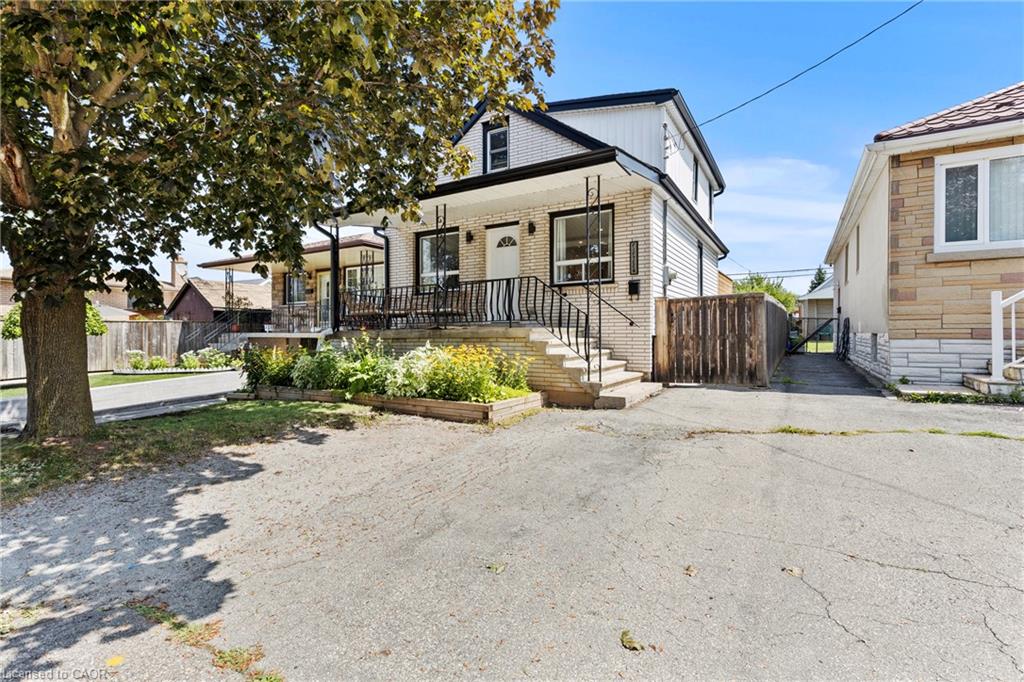 15 Glassco Avenue S Property Photo 3