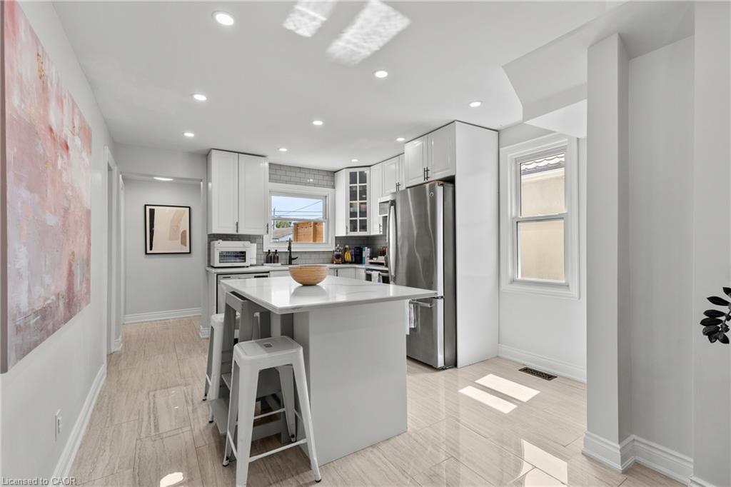 15 Glassco Avenue S Property Photo 15