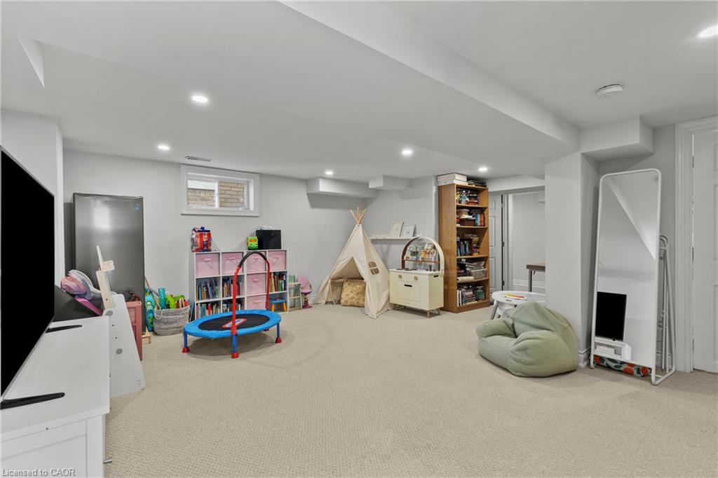 15 Glassco Avenue S Property Photo 32