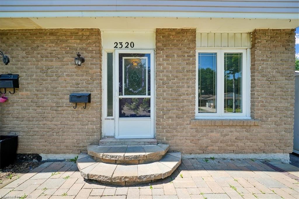 2320 Middlesmoor Crescent Property Photo 5